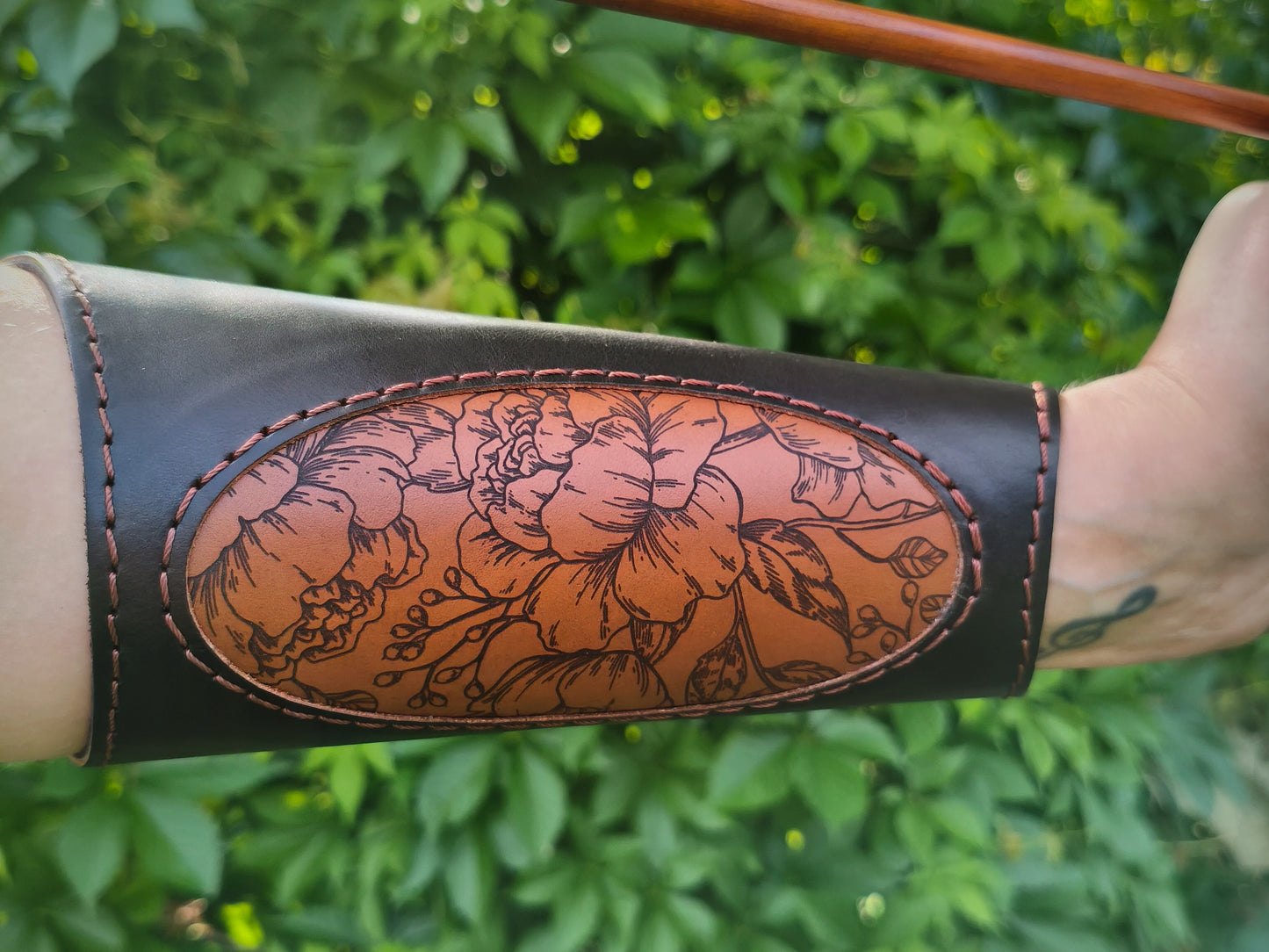 Ochrona przedramienia mocowana gumką - ellipse "Flora"